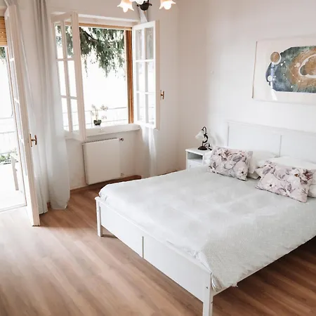 La Luna Bed & Breakfast *