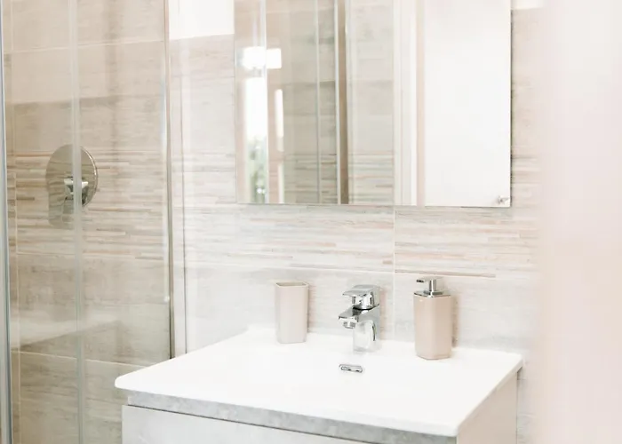 לינה וארוחת בוקר La Luna